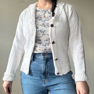 Silvercord White Button-Up Lace CollarCardigan